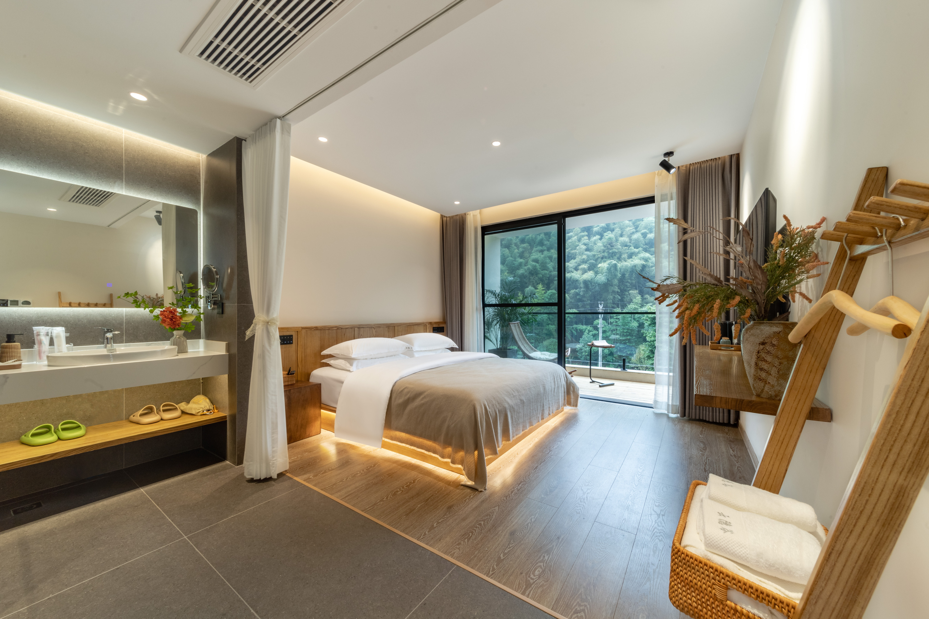 Southern Sichuan Bamboo Sea Yun Ying Gu · Private Hot Spring Homestay Over view