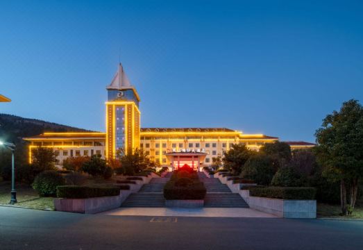 凤山国际大酒店外景图