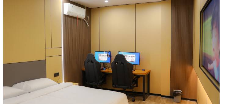 伊泽电竞公寓(王江泾佳源店)图片