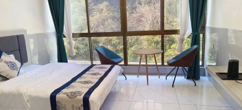 汶川贵洪山庄图片