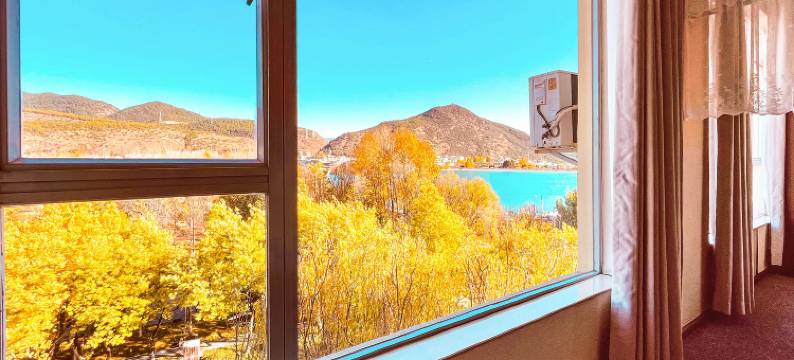 丽江溪语湖畔酒店图片