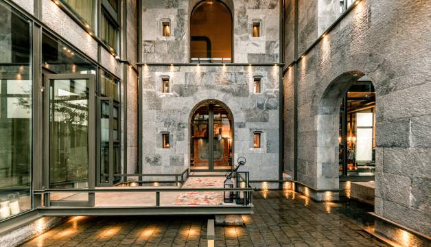 丽江吾莫青庐•日照金山•雪山宫博物馆•疗愈酒店(白沙古镇店)图片