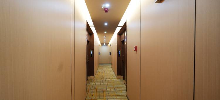 致馨栀子花开酒店(松滋商贸城店)图片