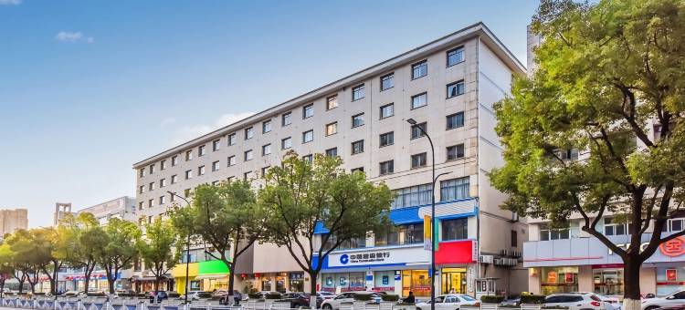 鑫泽酒店(杭州临安广场地铁站店)图片