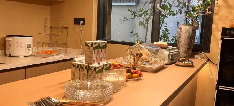 旅青春·巷往民宿(城市中心广场店)图片