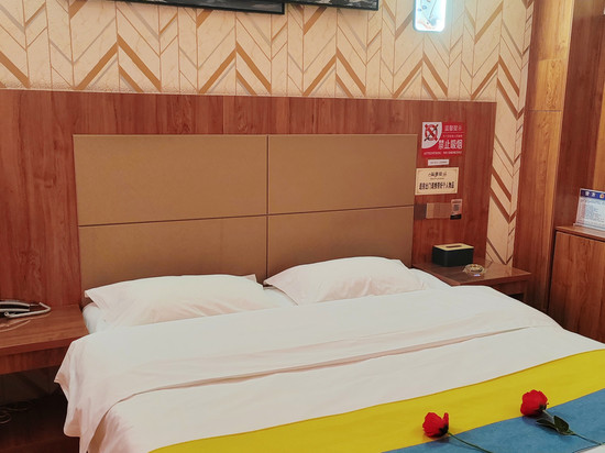 灵武聚财商务宾馆