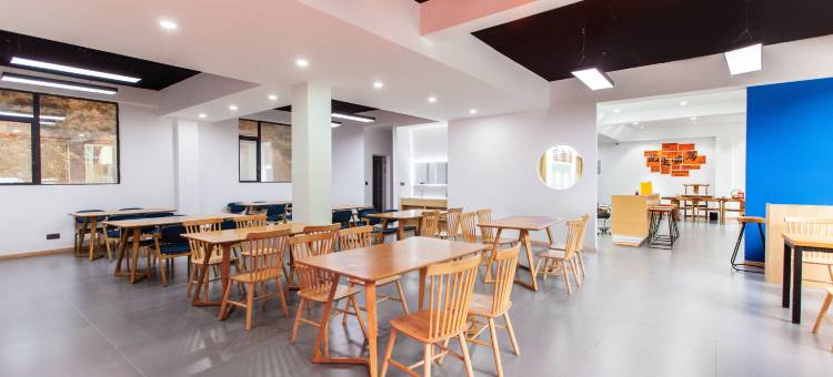 花样年华酒店(雅江店)图片