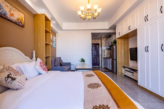 初见遇酒店(北辰三角洲地铁站店)