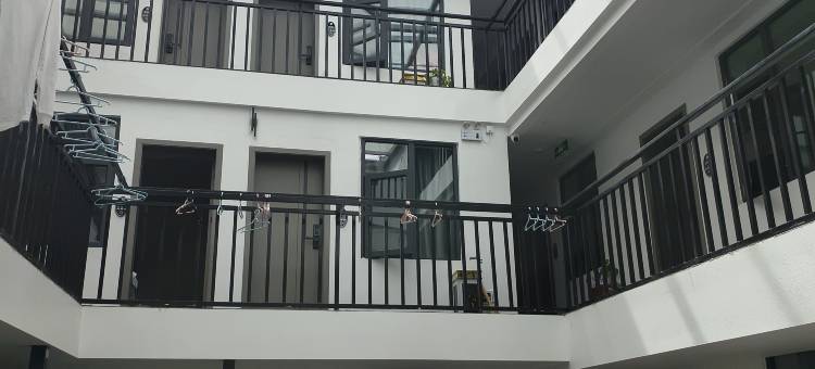 拉萨满宏影院民宿图片