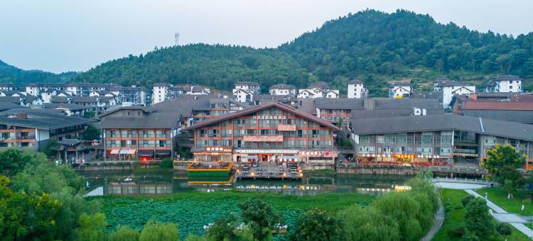 明月山佳苑温泉度假酒店(温汤古井泉街店)图片