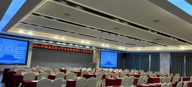 艺龙朗悦酒店(岳阳自贸区城陵矶店)图片