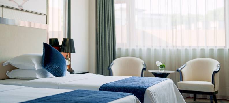 南充万泰大酒店(西华师大行署校区店)图片