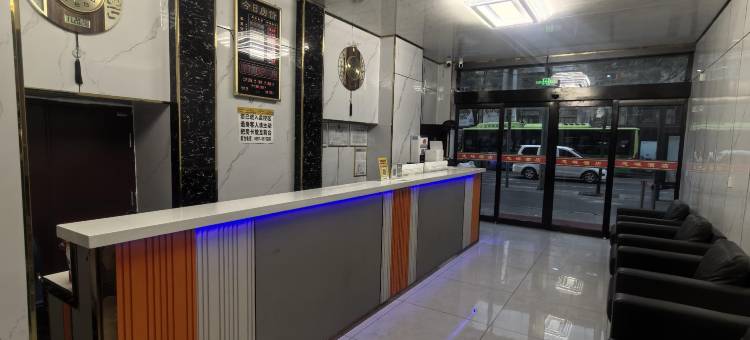 志嵘酒店(太原站西广场地铁站店)图片