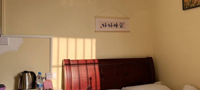 青云·江畔民宿(青云市场五星步行街店)图片