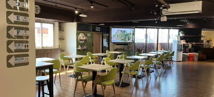 沐品居太空旅棧图片