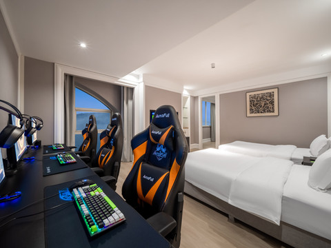 尖峰·悦电竞酒店(重庆綦江东站沙溪河公园店)