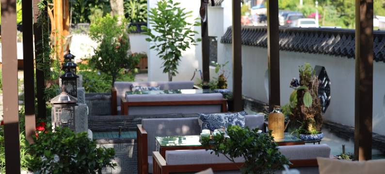 西昌邛海栖海追月民宿图片