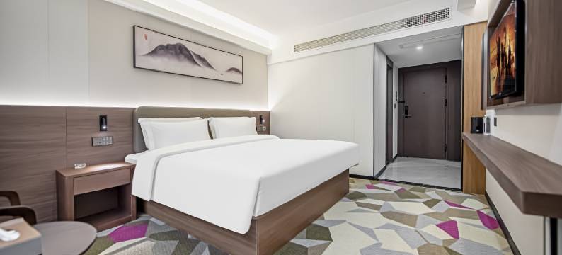 张家界国臣酒店(七十二奇楼子午路店)图片