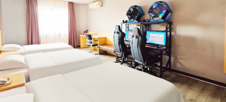 本色电竞酒店(深圳平湖地铁站店)图片