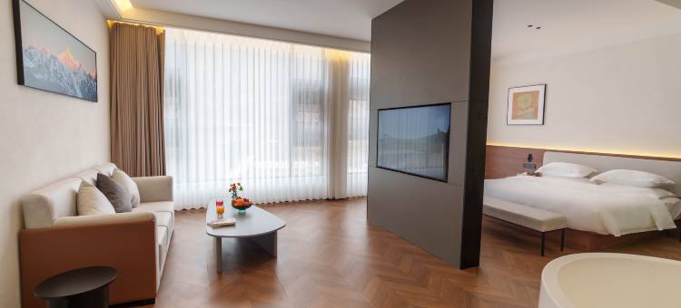 寄情山水间温泉度假酒店图片