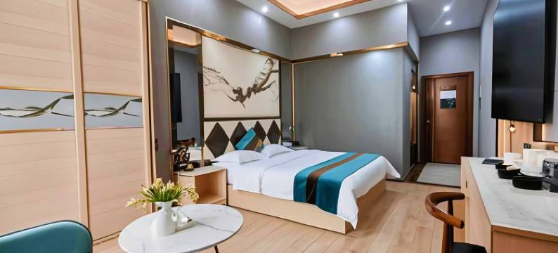 乐嘉精品主题酒店(中山灯都古镇轻轨站店)图片