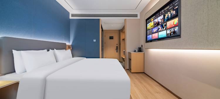 艺龙安悦酒店(上海第二工业大学顾唐路地铁站店)图片