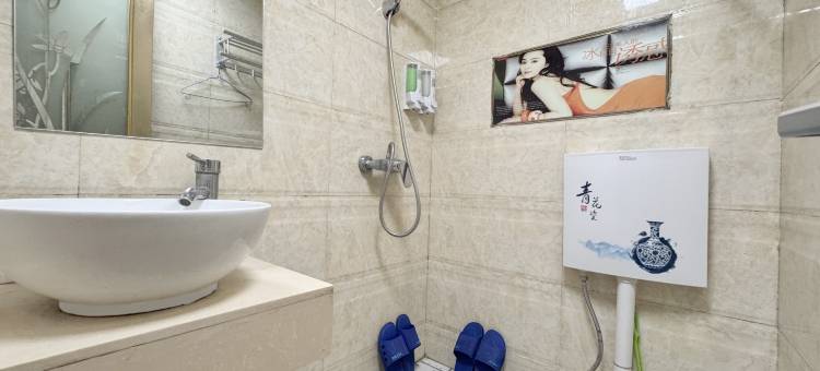 贵阳雨佳宾馆(紫林庵地铁站店)图片