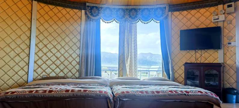 天鹅乐水民宿(赛里木湖景区店)图片