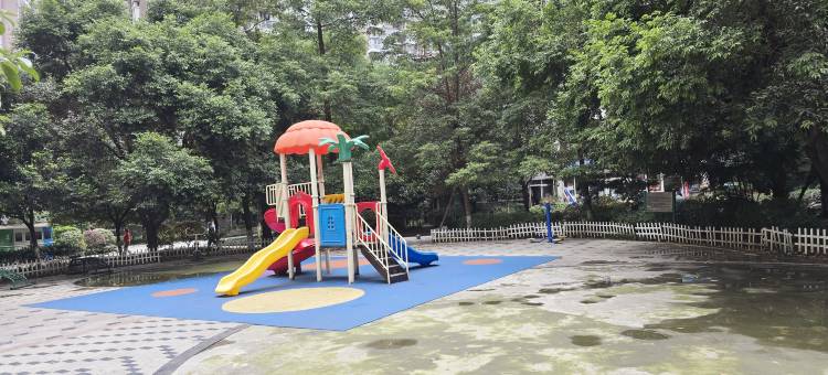 有涧民宿(成都高新保税区B区四川大学华西医院上锦医院店)图片