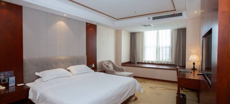 艺龙瑞云酒店(邯郸大名城汽车站店)图片