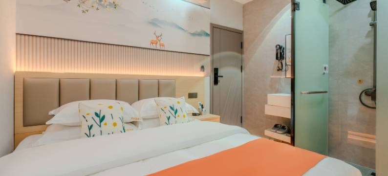 君怡酒店(昆明火车站双桥夜市风情店)图片