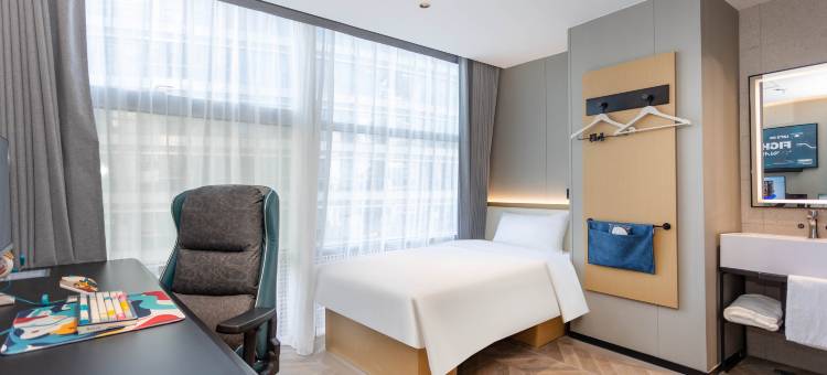 网鱼电竞酒店(上海金沙江路真北路地铁站店)图片