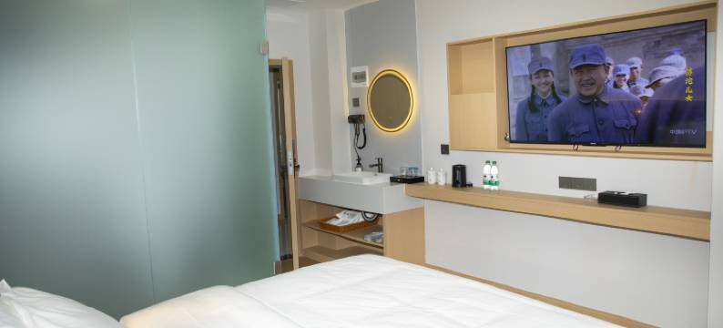 拾光里智能旅居酒店(高铁站皇泽寺店)图片