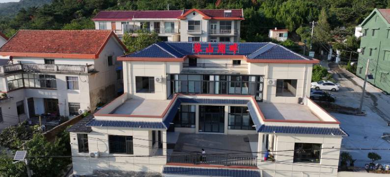 依山湖畔民宿图片