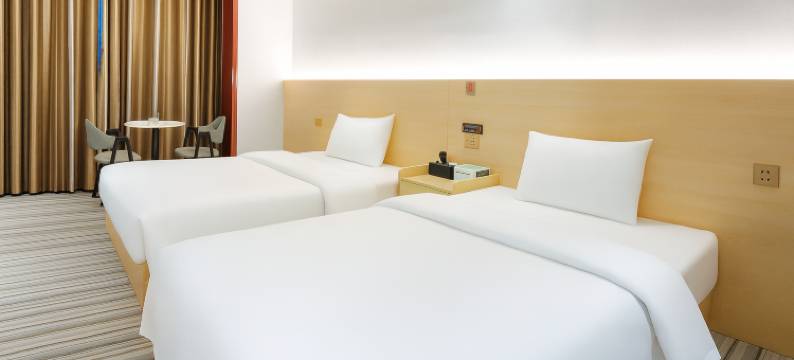 榕江畔江时光客栈(村超足球场县政府政务服务中心店)图片