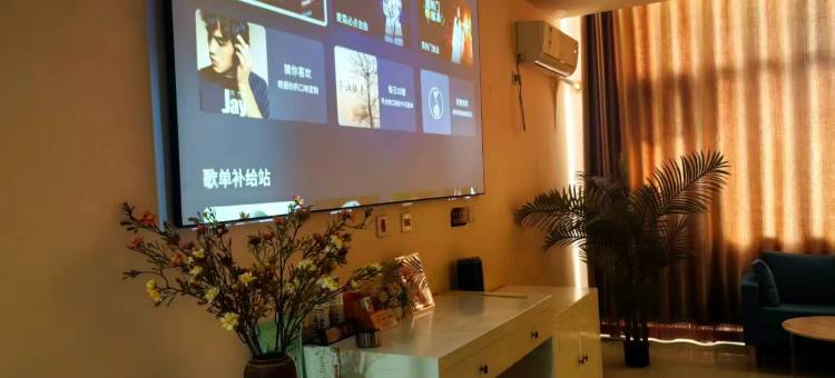 火红民宿(光明南街平安公园店)图片