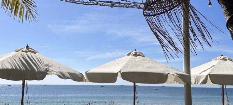 嘉宁·东海｜SEAVIEW·STAYCATION 临海臻境酒店(大东海沙滩店)图片