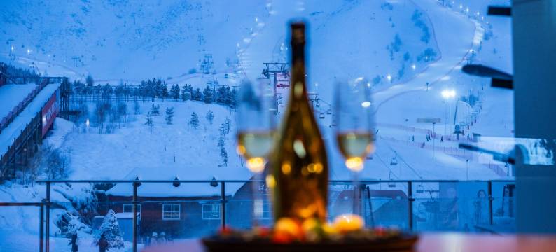 一川月白酒店图片