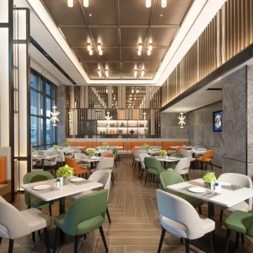 阳泉东站希尔顿欢朋酒店