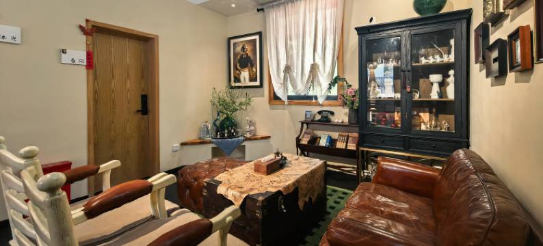 观己·拙然居民宿(江南宋城历史文化旅游区古城墙店)图片