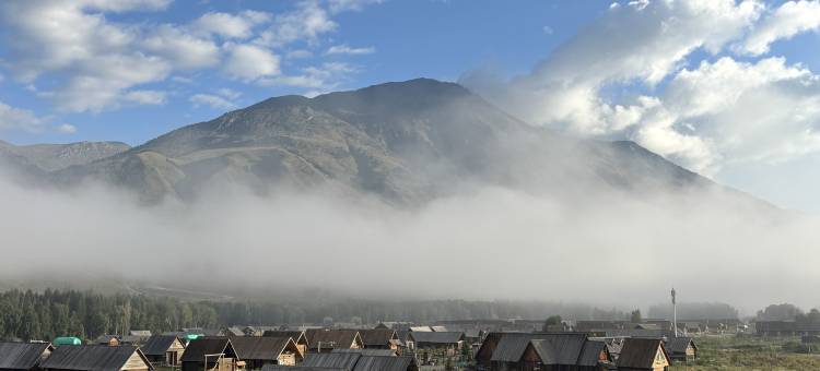 禾木归逸山居民宿图片