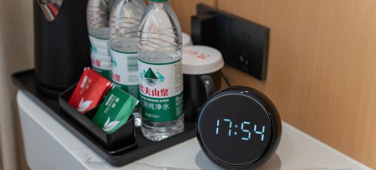 如家UP华驿精选酒店(河口区河滨路店)图片