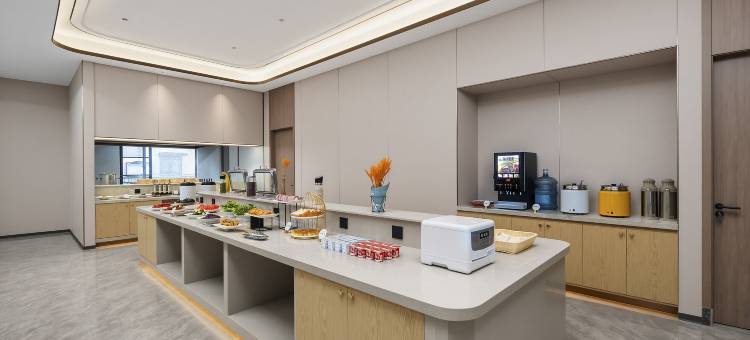 杭州全旺季酒店(浙西大峡谷店)图片