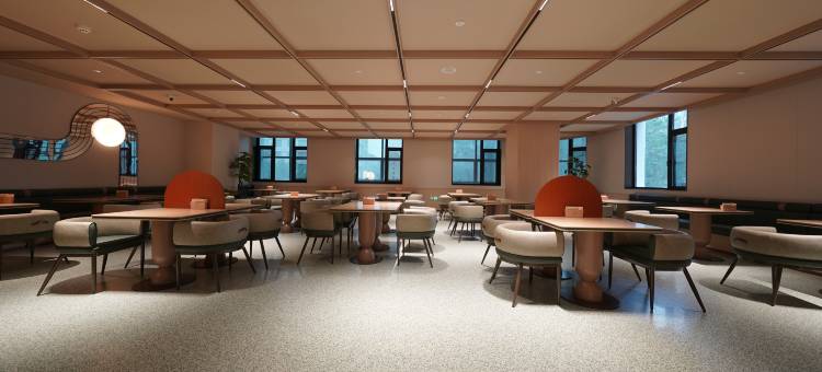 谧静红山设计师小院(乌鲁木齐CCMALL时代广场店)图片