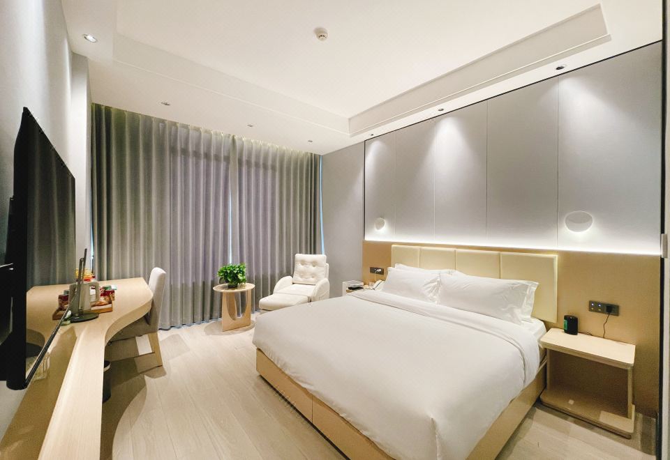  Hotel Overview