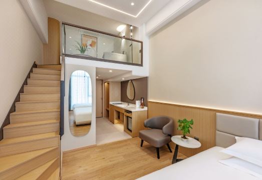 City with  Dightinn Hotel Overview