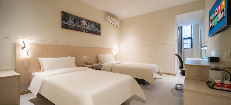 加荔酒店(观山湖公园贵阳一中店)图片