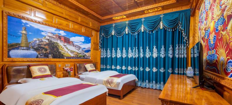 香格里拉藏逸阁民宿(独克宗古城龟山公园店)图片