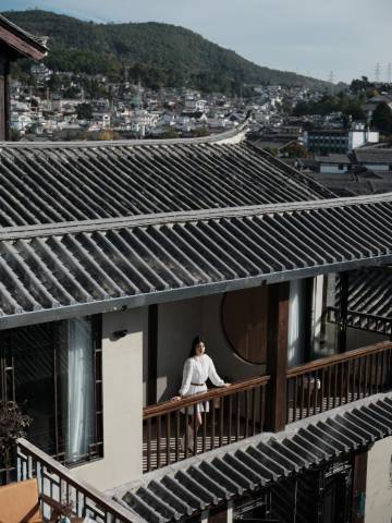 琼楼夜月·俏半山设计师空中花园观全景美宿(丽江古城大水车店)图片