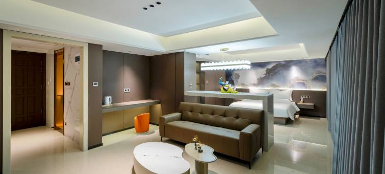 云朵酒店(顺城万达广场店)图片